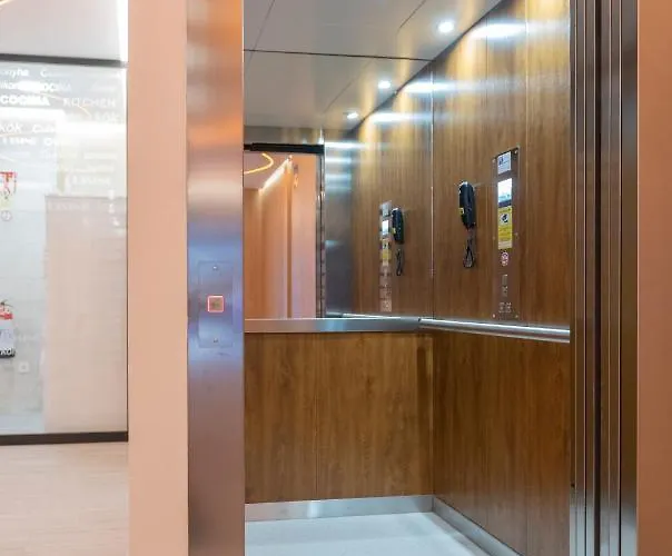 & Kitchen Zorroza Pensión