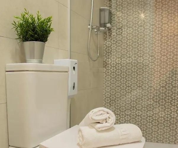 & Kitchen Zorroza Pensión Bilbao