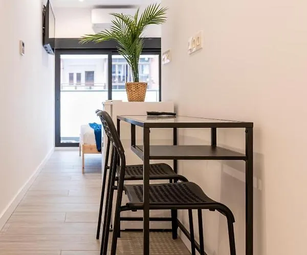 & Kitchen Zorroza בית הארחה