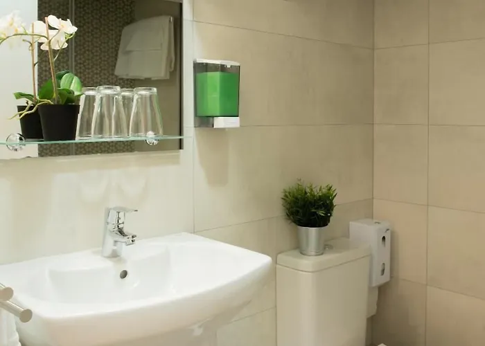 & Kitchen Zorroza 3* בילבאו