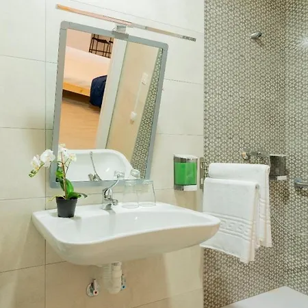 & Kitchen Zorroza 3*